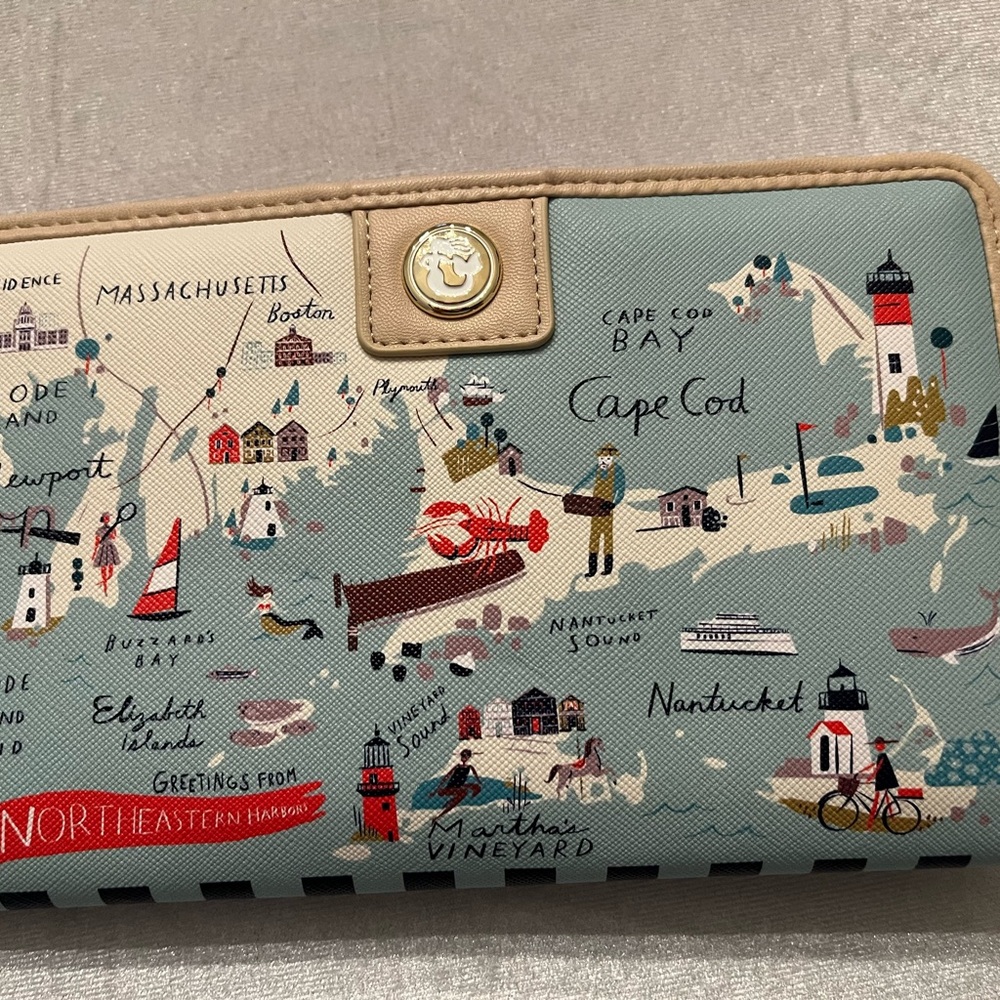 Northeastern Harbors Snap Wallet